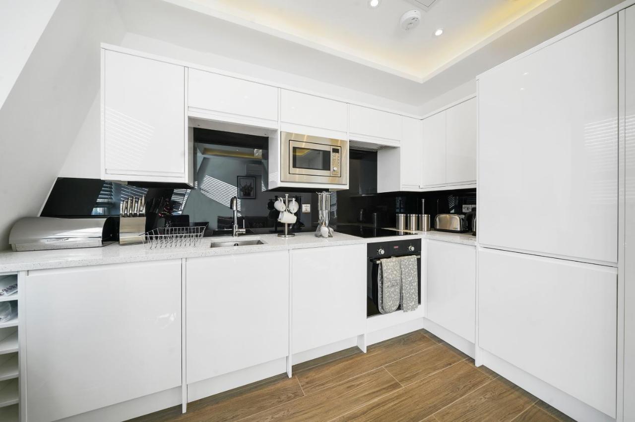City Prime Apartments London Eksteriør bilde A modern kitchen